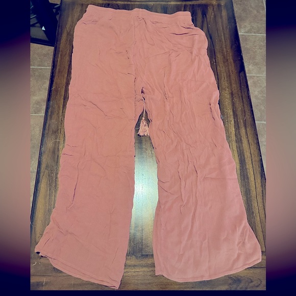 Plus size Slit-leg Crinkle pants/ Rust pink color - Picture 2 of 4
